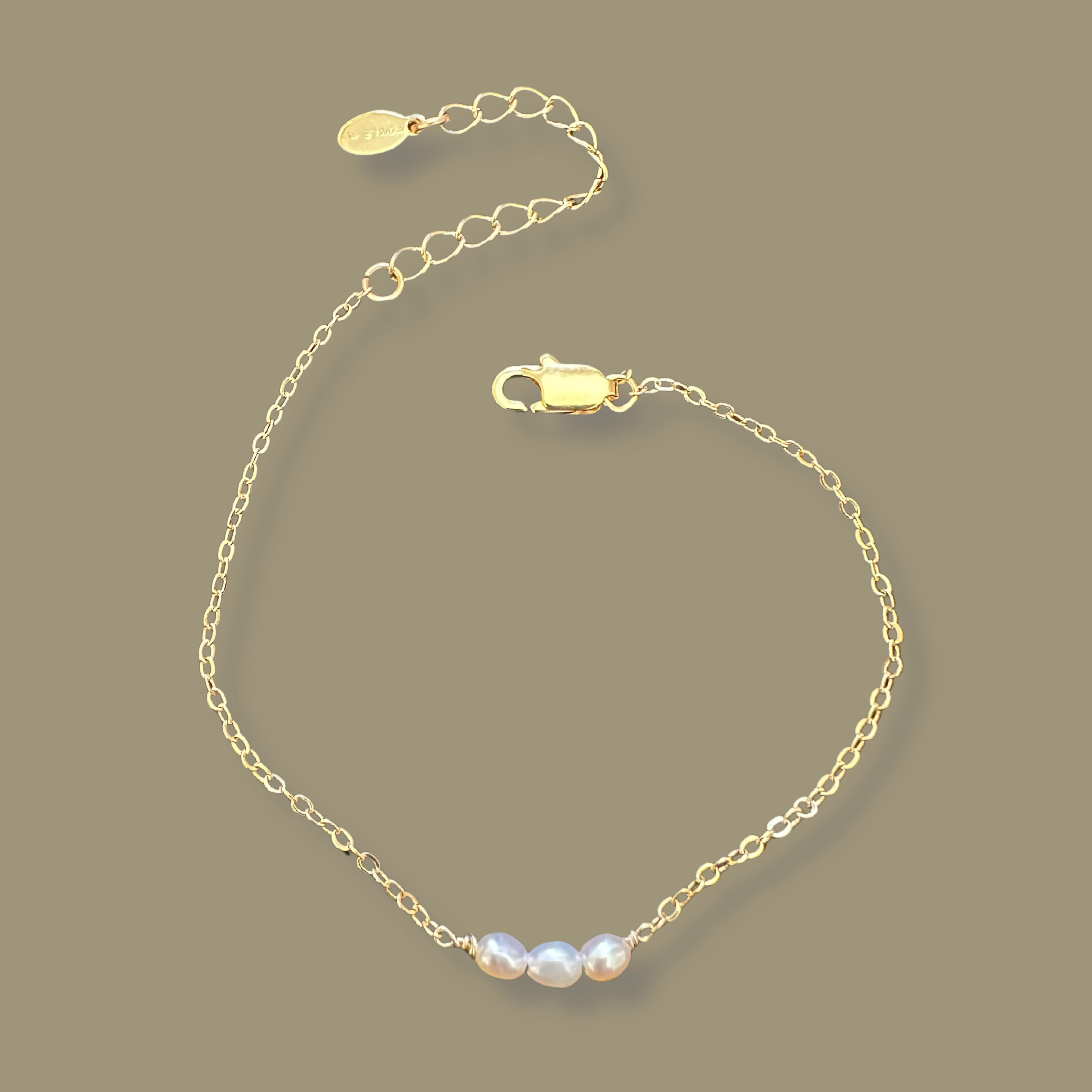 Tiny Pearls Bracelet, Freshwater Natural Pearl Bracelet, Bridesmaids Gift, Minimalist Pearl Gold Chain Bracelet, Gift For Her, Gift For Mom